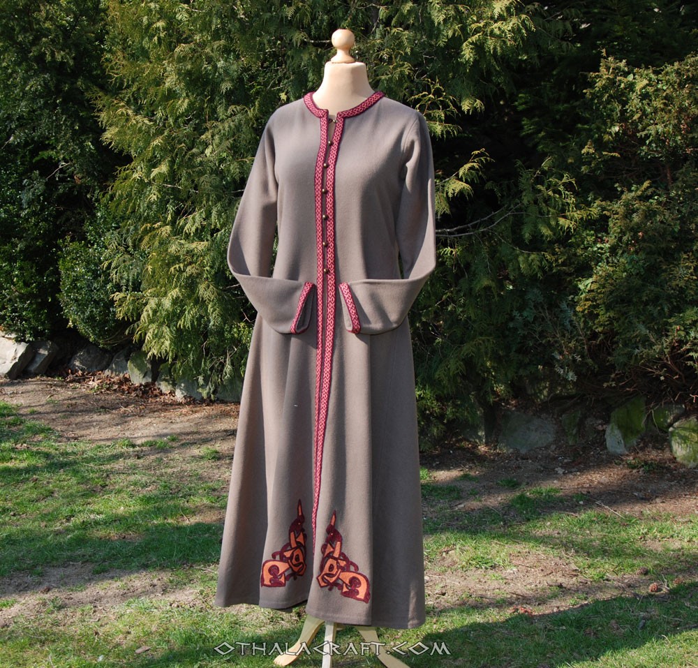 Viking lady coat with embroidery - OthalaCraft
