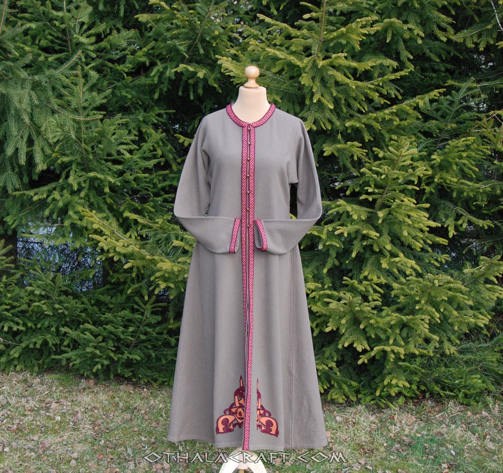 Viking lady coat with embroidery - OthalaCraft
