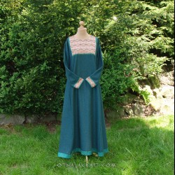 Viking woolen dress with Byzantine silk